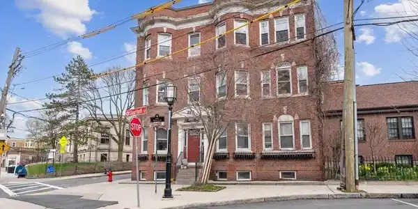 221 Shurtleff