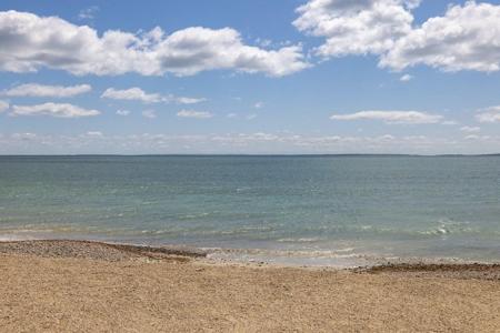 238 242 East Beach Rd