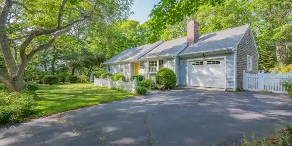 89 Cliff Pond Rd