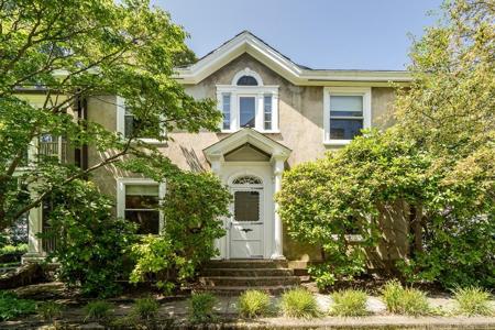 15 Cedar St