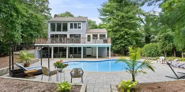 156 Glenneagle Dr