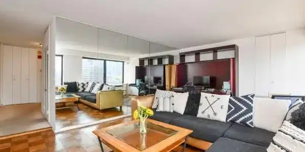 65 E India Row
