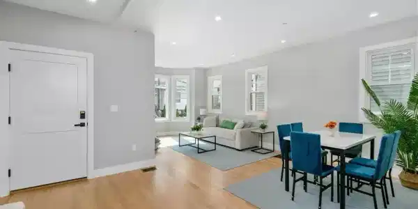 28 Falcon St