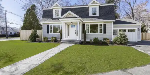 4 Ruby Avenue