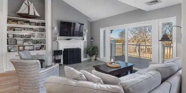 11 Fairway Drive