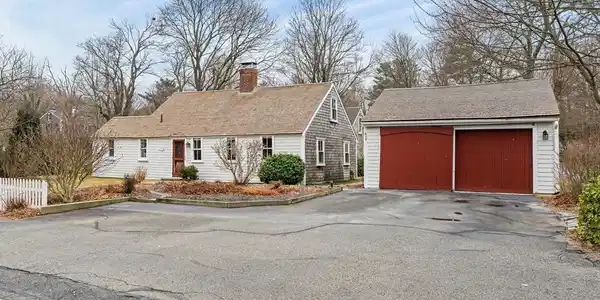 629 Country Way
