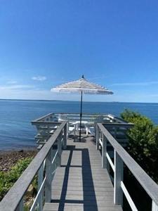 82 Bay Shore Dr