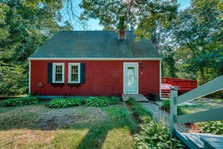 22 Goelette Dr