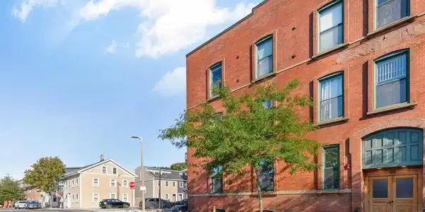 125 B Street