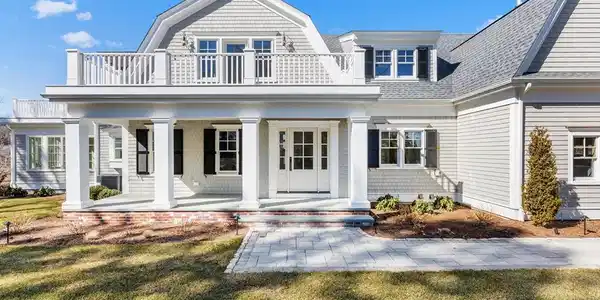 44 Tonset Rd