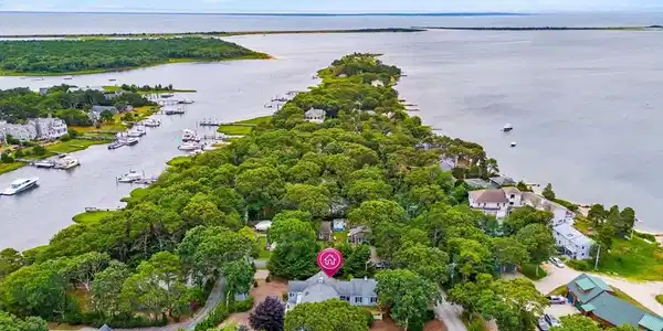 8 Seconsett Point Rd
