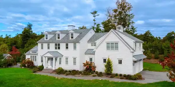 30 Cushing Dr