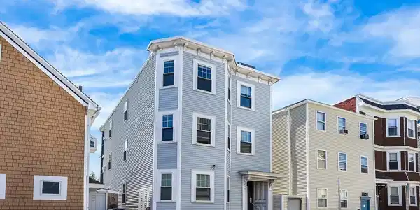 42 Vinton St