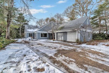 164 Coonamessett Circle
