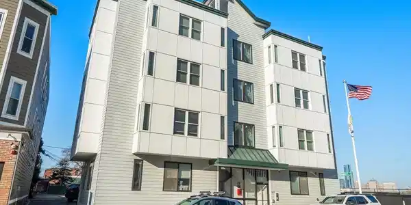 543 Dorchester Ave