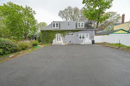 54R Nahant St
