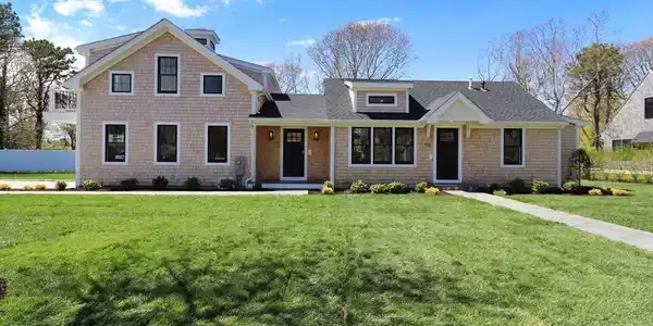55 Bayberry Rd