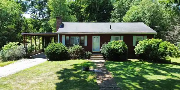 43 Chittenden Rd