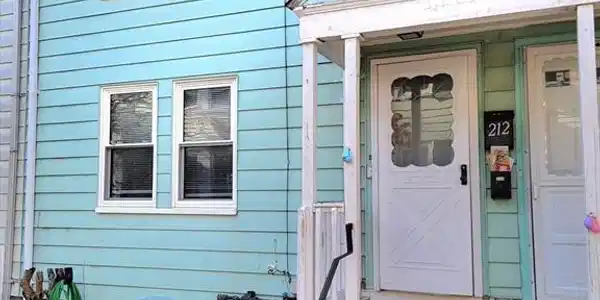 212 Quincy Shore Dr
