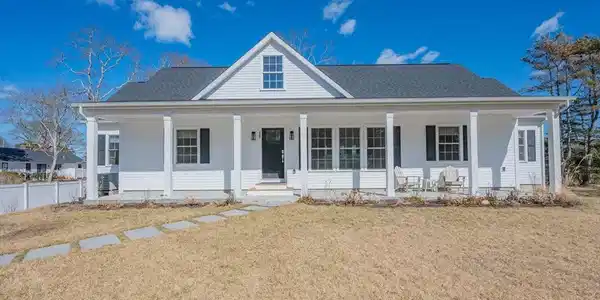 122 Exeter Rd
