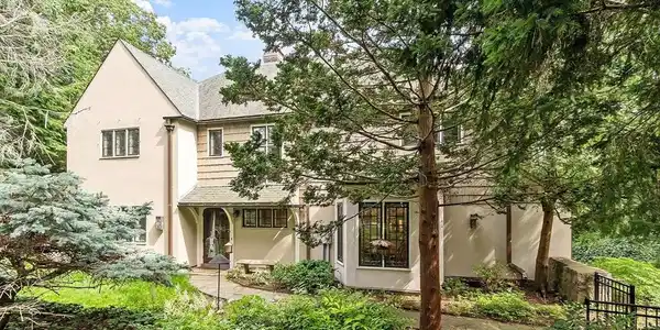 455 Puritan Rd