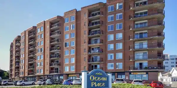 121 Nantasket Ave
