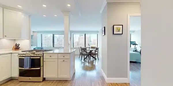 65 E India Row