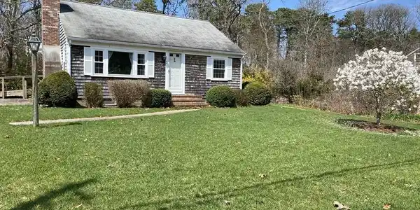 24 Robbins Road
