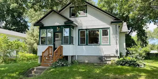 33 Birchwood Ave