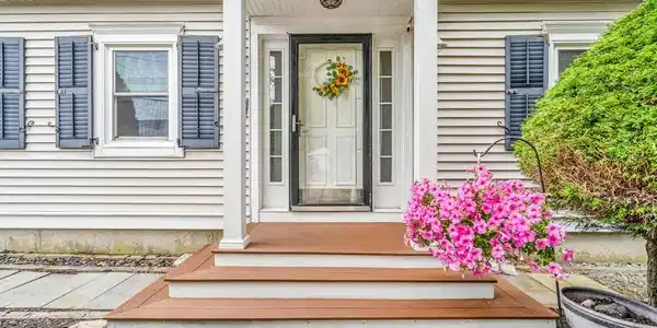 65 Bateman Ave