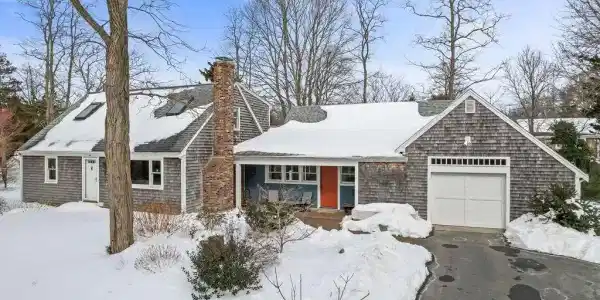 44 Elvira Ave