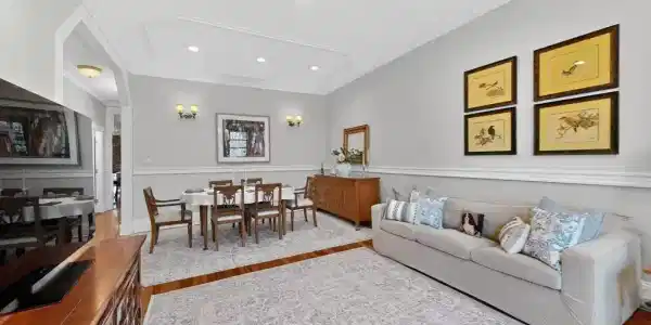 18 Hancock St