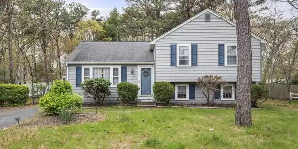 27 Pine Grove Road