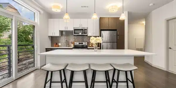 99 Tremont At Oak Square