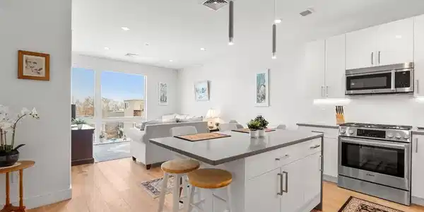 420 West Broadway