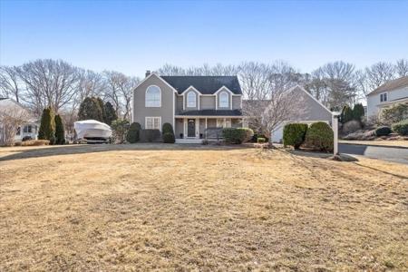22 Hillview Ln