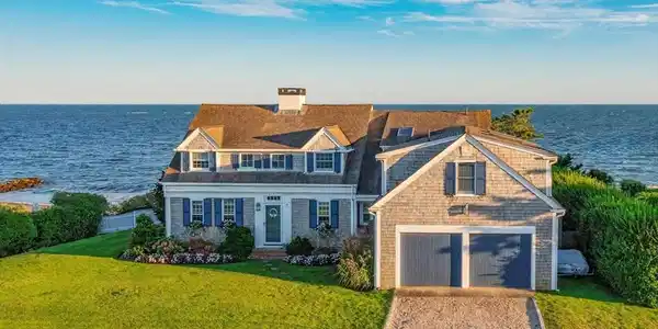 39 Shore Rd