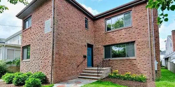 25 Goodwin Ave