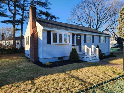 44 Bowes Ave