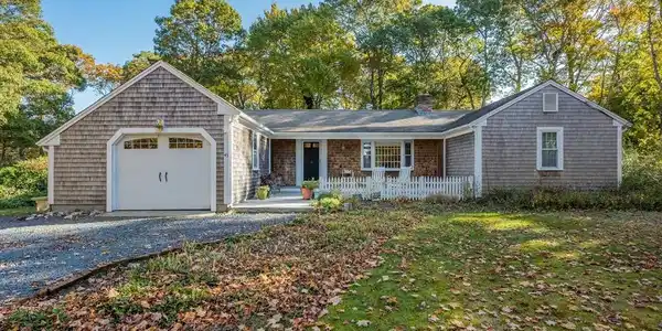 43 Chipman Rd
