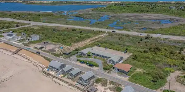 307 Shore Rd