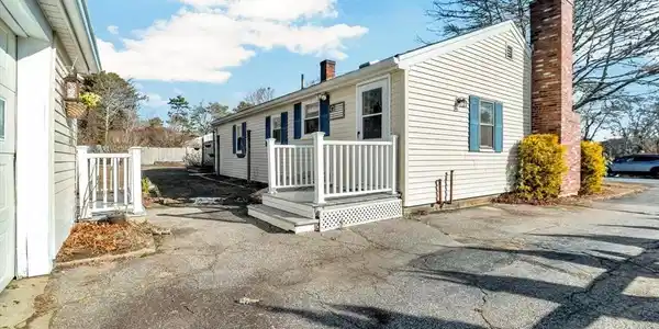 68 Homestead Ln