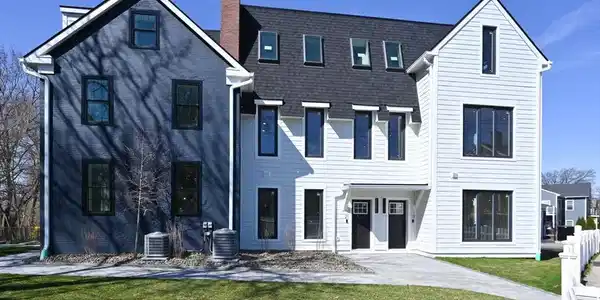 21 Ashland