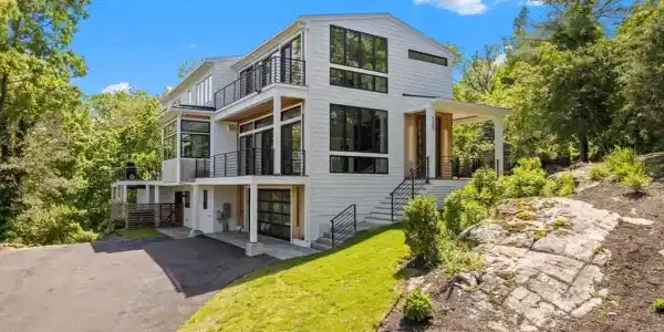 135 Beach St