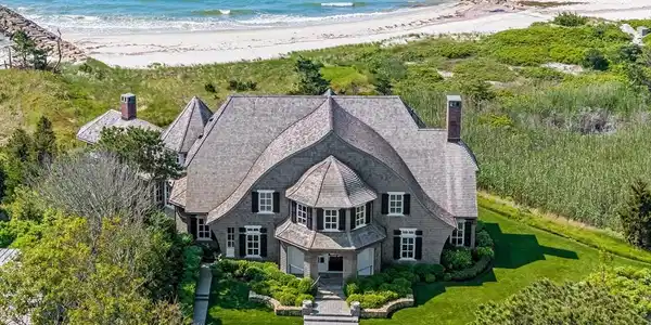 391 Sea View Avenue