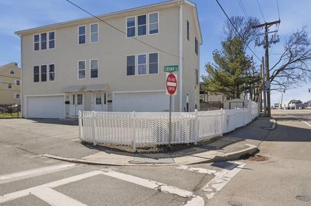 82 Edison St