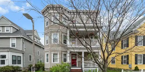 16 Tuttle St