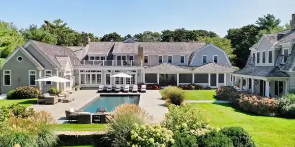 440 Grand Island Dr