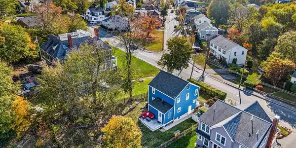 72 Spring Road