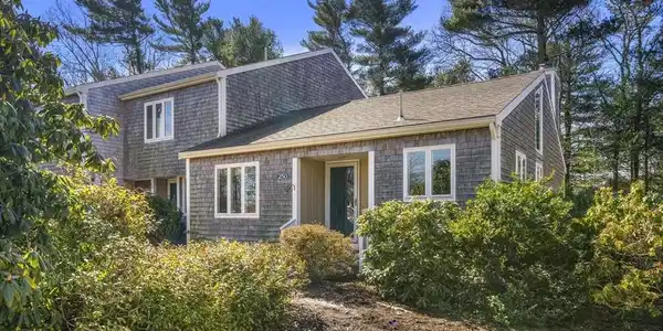 250 Seaward Bend